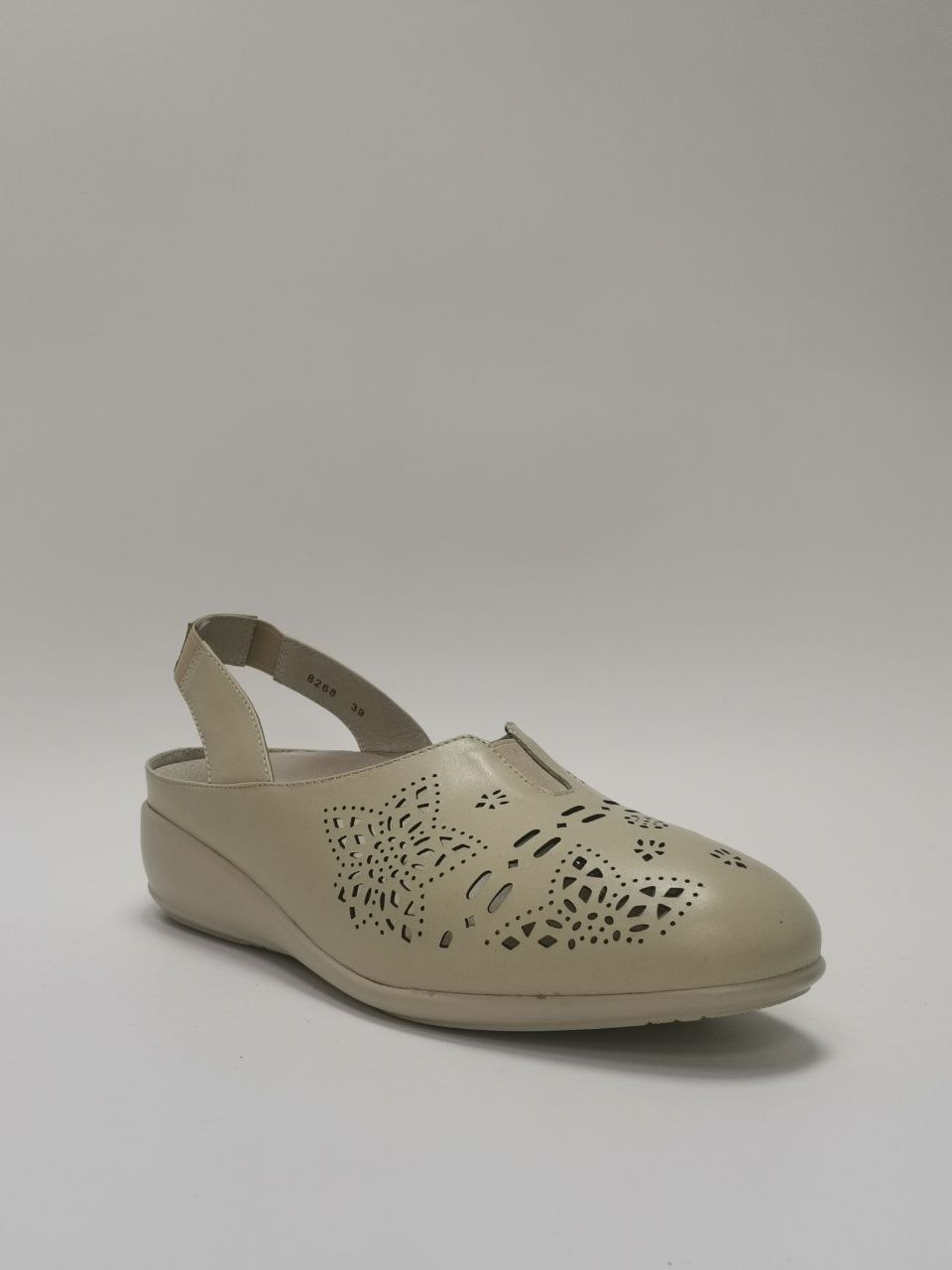 Босоножки женские цв.бежевый 8268 фото 1