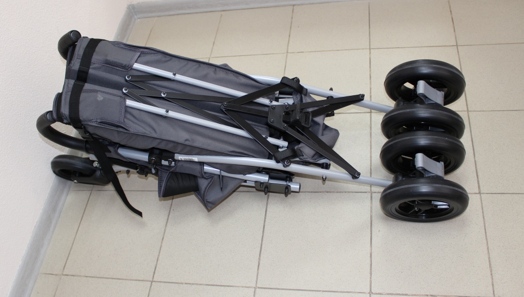 коляска-трость Амбрелла(обрезанная) (2).jpg коляска-трость Амбрелла(обрезанная) (2).jpg